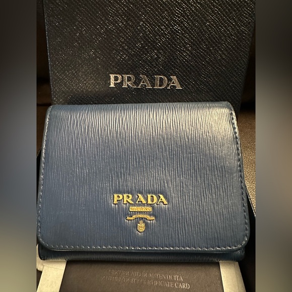 Authentic Prada Saffiano Leather Wallet - Picture 2 of 4